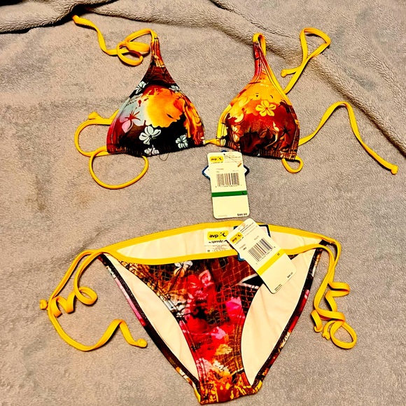 Women’s 2 Piece Swimsuit - Picture 1 of 5